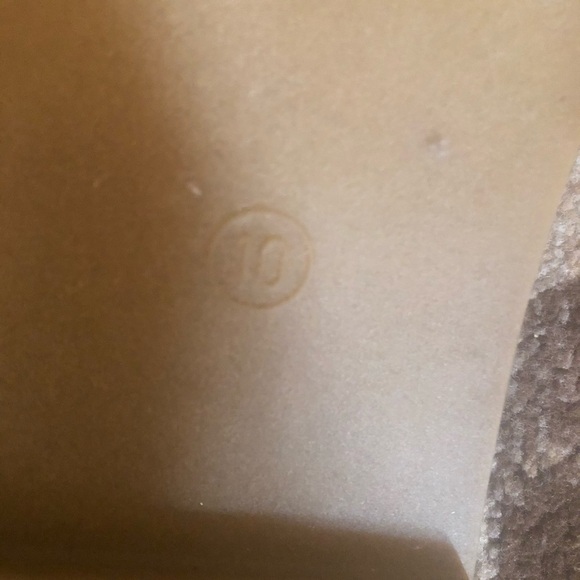 Liliana  women’s Sandals in Excellent Used Condition - Picture 3 of 6